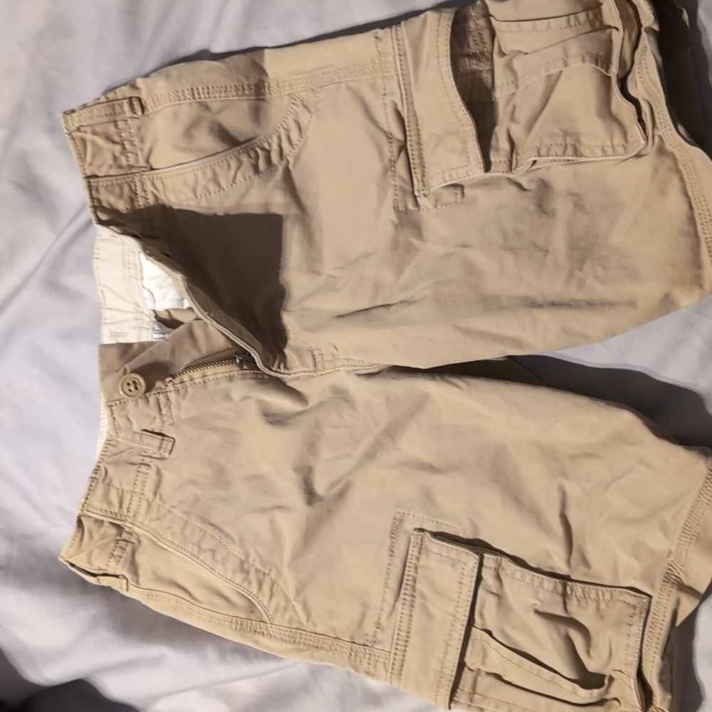 Gap kids size 16 cargo shorts
